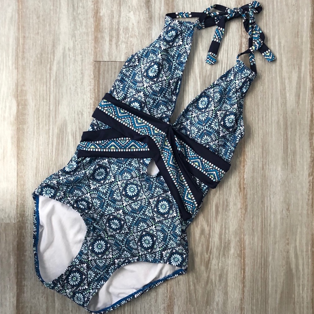 Women's Twist Plunge One Piece Swimsuit